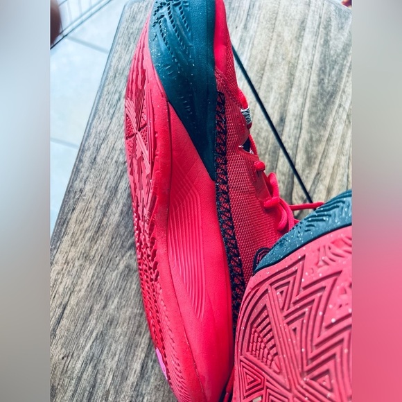 Nike Kyrie Flytrap 6 Low University Red size 9.5 men’s - Picture 7 of 10